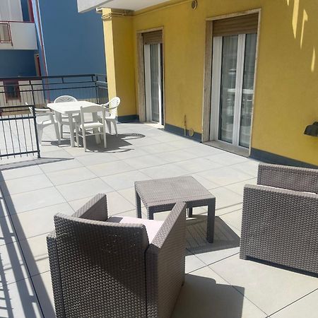 Residence Pace - Agenzia Cocal Каорле Экстерьер фото