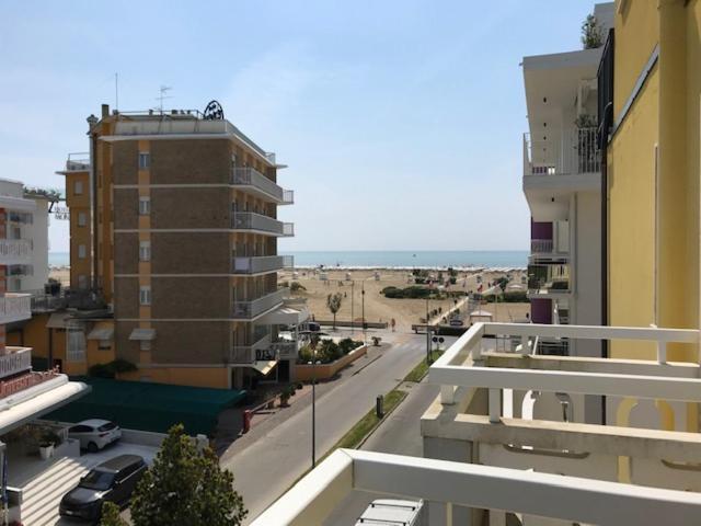 Residence Pace - Agenzia Cocal Каорле Экстерьер фото