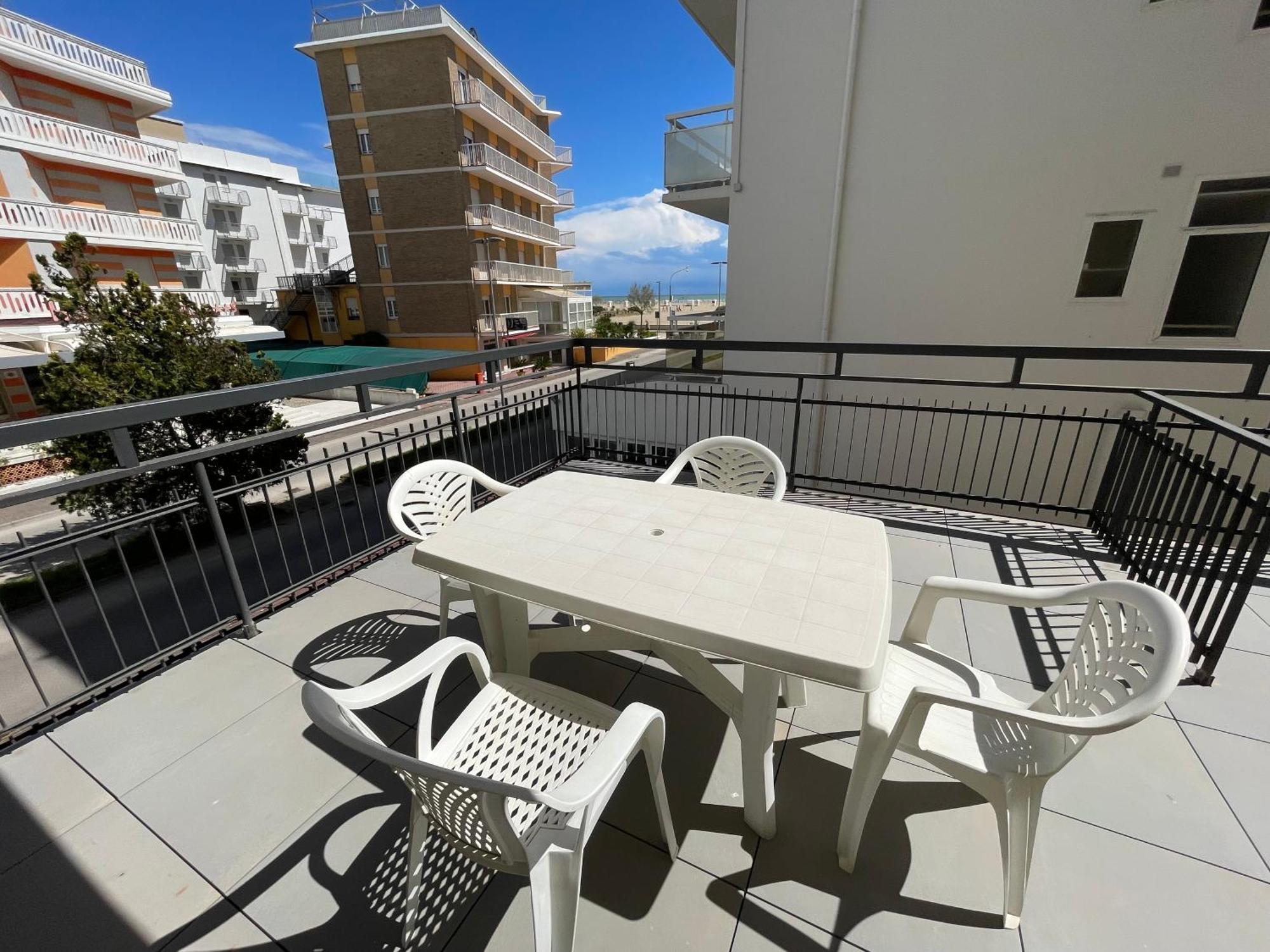 Residence Pace - Agenzia Cocal Каорле Экстерьер фото
